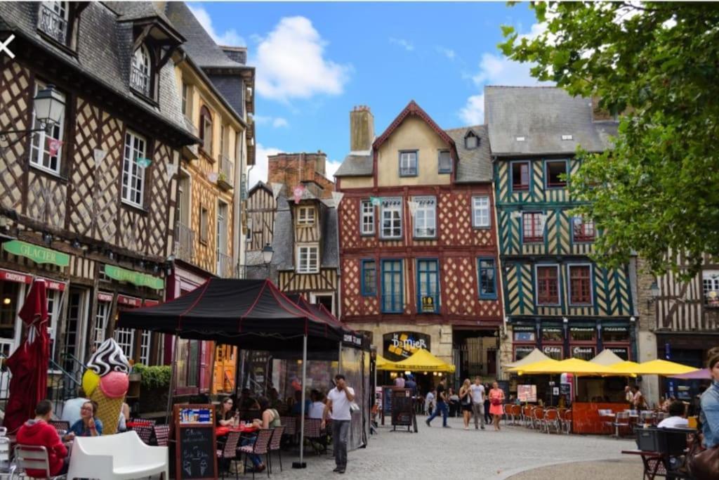 Rennes Centre Historique, Place Ste Anne Bagian luar foto
